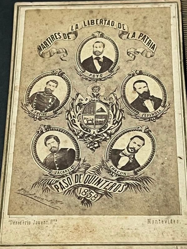 Fotografía Francesa "Mártires de la Patria" Montevideo 1858