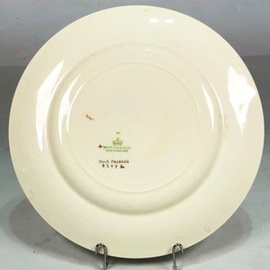 Plato de Porcelana Inglesa Myott Floral con Pavos Reales y Borde Dorado - imagen 4