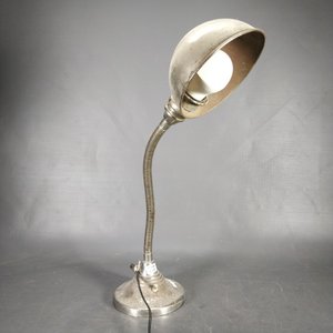 Lote anterior: Lámpara de Escritorio Art Decó Metálica Cromada con Brazo Flexible