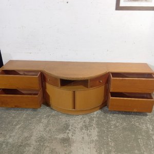 Rack Modular Bajo de Madera con Cuerpo Curvo, 6 Cajones y 2 Puertas - imagen 8