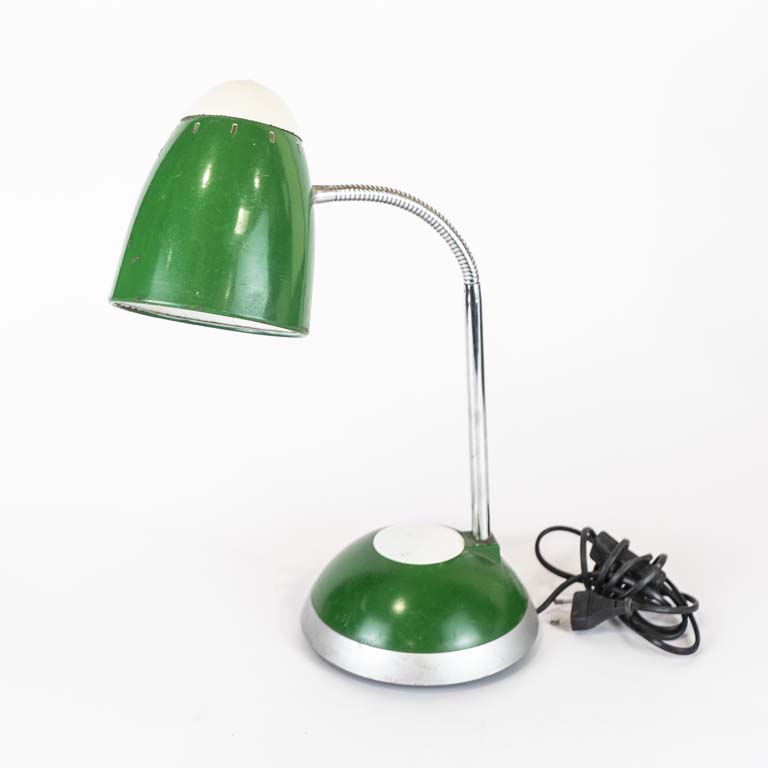 Lampara flexible de metal y plástico (no se probó se vende a la vista) - Medidas: 36cm 