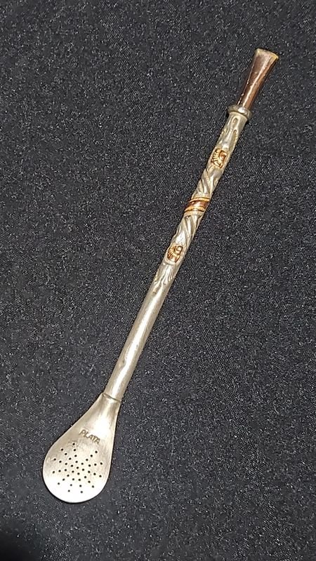 Bombilla de Plata y Oro para Mate con Detalles Labrados