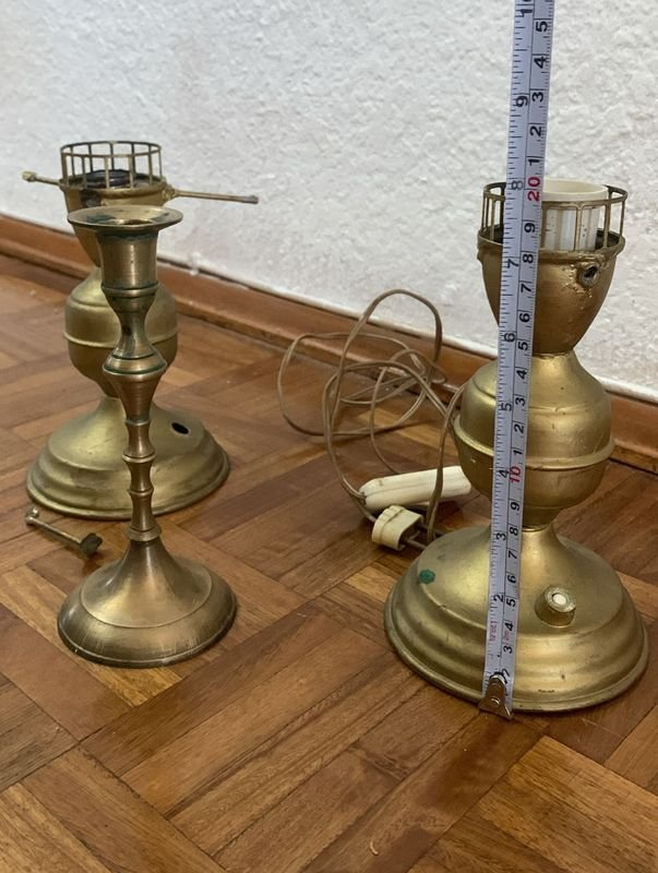 Candelabro de bronce y lámparas sin pantalla - imagen 2