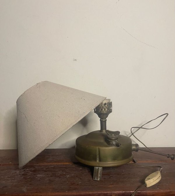 Lámpara de mesa antigua para decorar - imagen 1