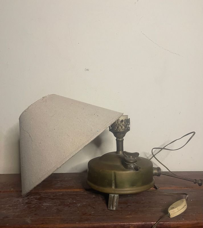 Lote anterior: Lámpara de mesa antigua para decorar