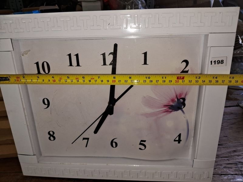 Relojes de pared digitales y analógicos - imagen 3