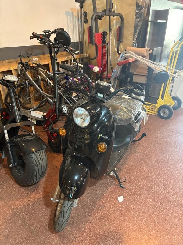 Moto Eléctrica Retro Negra 800W Nueva - imagen 1