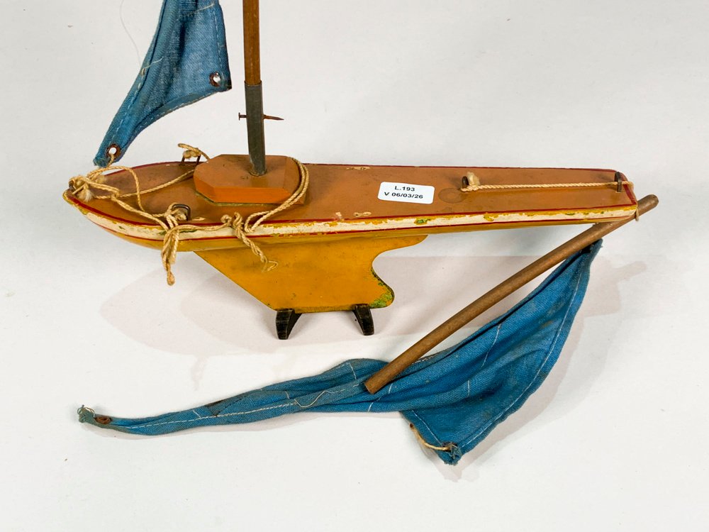 Maqueta de velero en madera con detalles - imagen 2