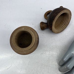 Alcancía de Madera Estilo Botijo con Grabados - imagen 5