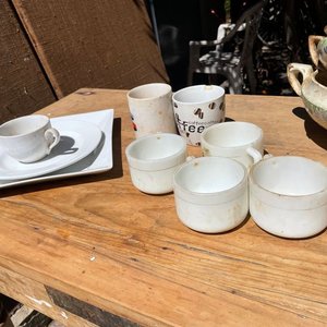 TAZAS Y FUENTES EUROPEAS CON DETALLES - imagen 3