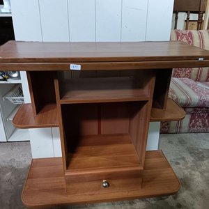 Lote anterior: Mesa Rack de Madera Marrón con Cajón y Estantes