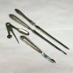 Conjunto de 4 Utensilios Metálicos con Cabos Bañados - imagen 2