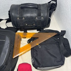 Lote de Bolsos, Maletines y Mochilas Negras Variadas - imagen 14