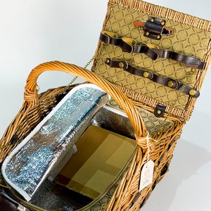 Canasta de Mimbre para Picnic con Vajilla Completa - imagen 3