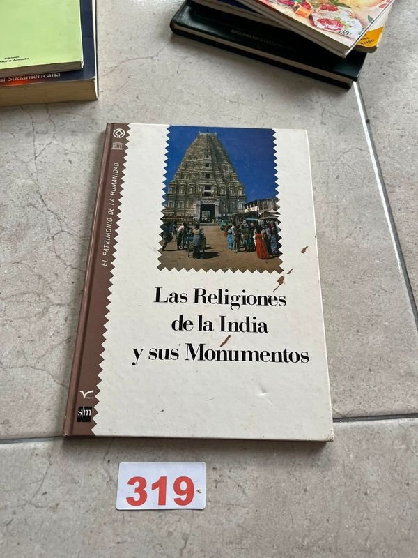 Las Religiones de la India y sus Monumentos por Juan Isasa - Colección El Patrimonio de la Humanidad