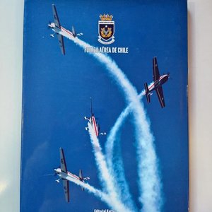 Libro "Fuerza Aérea de Chile" con Fotografías Impresionantes - Tapa Dura - imagen 2