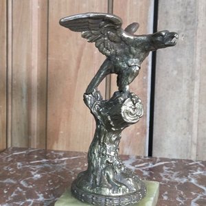Figura de Águila en Bronce sobre Base de Ónix - imagen 2