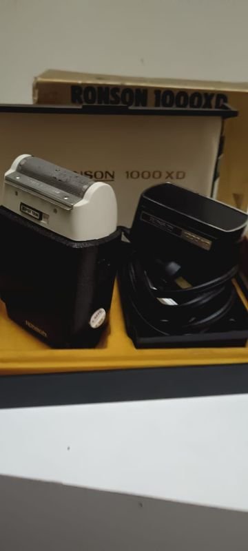 Afeitadora vintage Ronson modelo XD funcionando - imagen 2