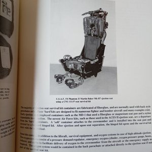 Libro "United States Combat Aircrew Survival Equipment" - Guía de Referencia Coleccionistas - imagen 6