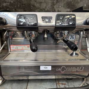 Cafetera Industrial Eléctrica La Cimbali de 2 Grupos con Tamper - imagen 1