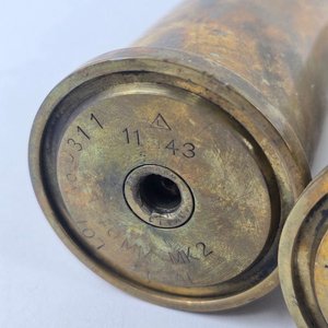 Par de Casquillos de Munición de Artillería 40mm Mk 2 - Segunda Guerra Mundial - imagen 4