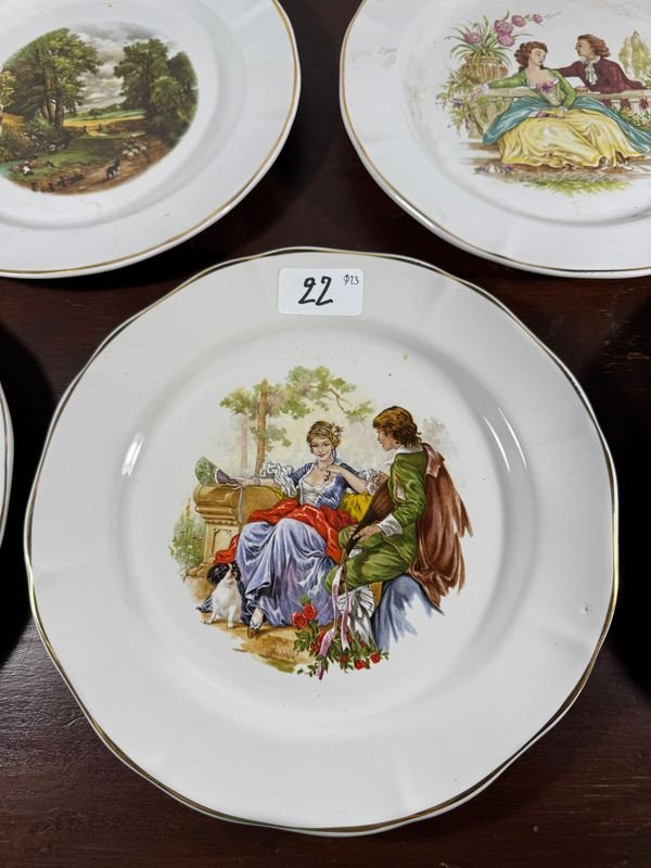 Platos decorativos con pinturas de época - imagen 1