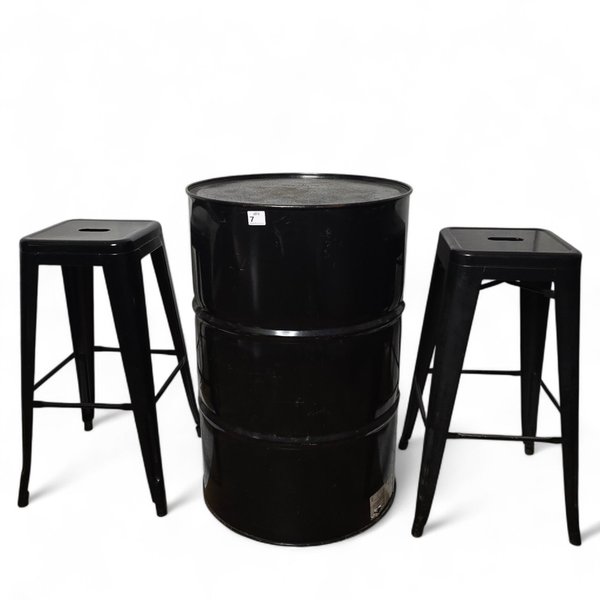 Mesa de tanque con dos banquetas para almacenamiento