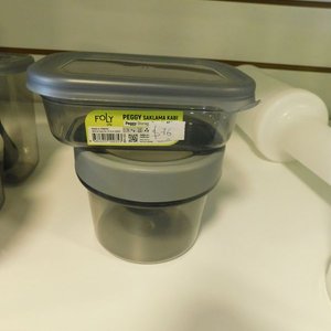 Lote anterior: 2 recipientes de plástico con tapa