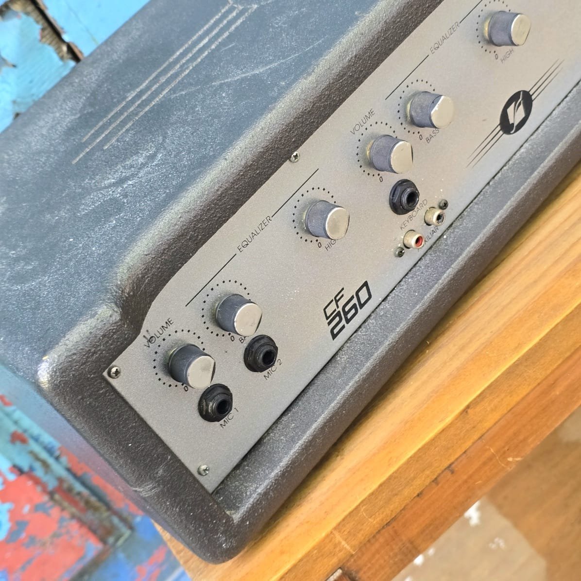 Item lote-61-amplificador - Image 1