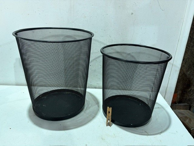Set de 2 Papeleras Metálicas Negras