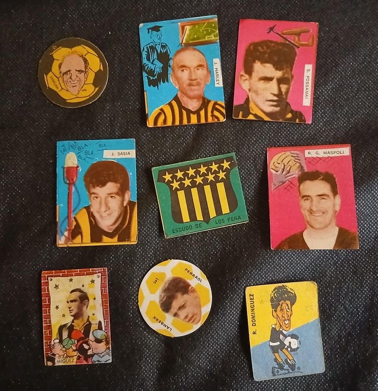 Lote de 9 Figuritas y Fichas de Peñarol y Leyendas del Fútbol Uruguayo