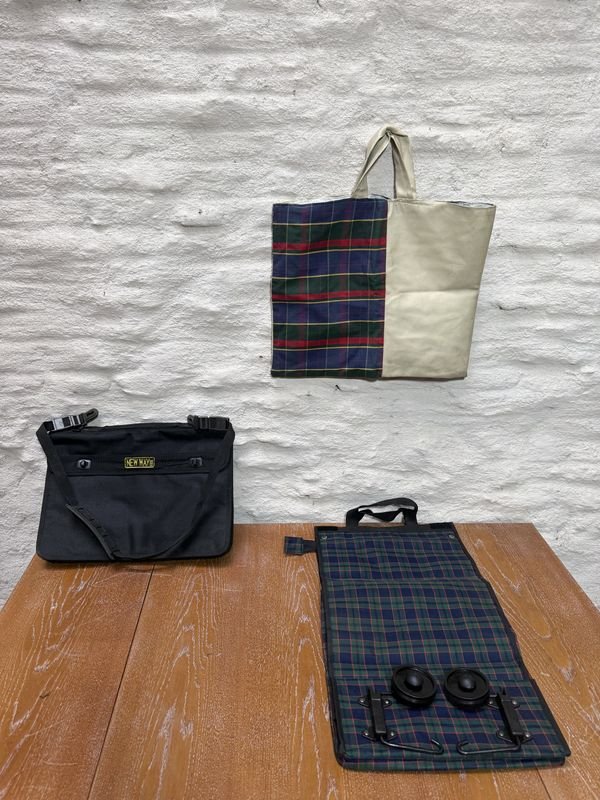 Lote siguiente: Dos bolsos y carrito para feria plegable