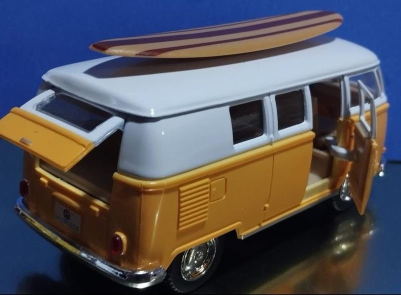 Camioneta Kombi juguete año 62 - imagen 3