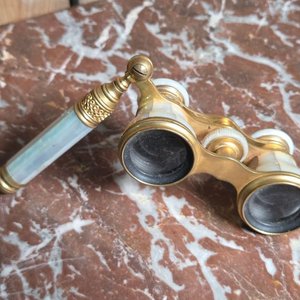 Antiguos Binoculares de Teatro en Bronce Dorado y Nácar - imagen 1