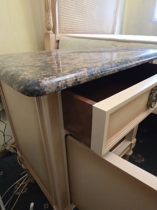 Item 923077 - Image 4