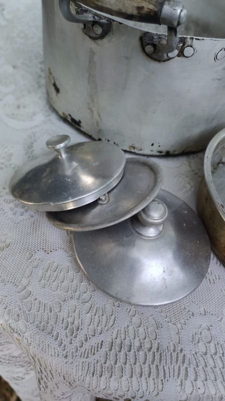 Lote de Ollas de Aluminio - Venta en Subasta - imagen 6