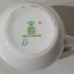 Lechera de Porcelana Inglesa Booths con Diseño de Hojas Verdes y Borde Dorado - imagen 4