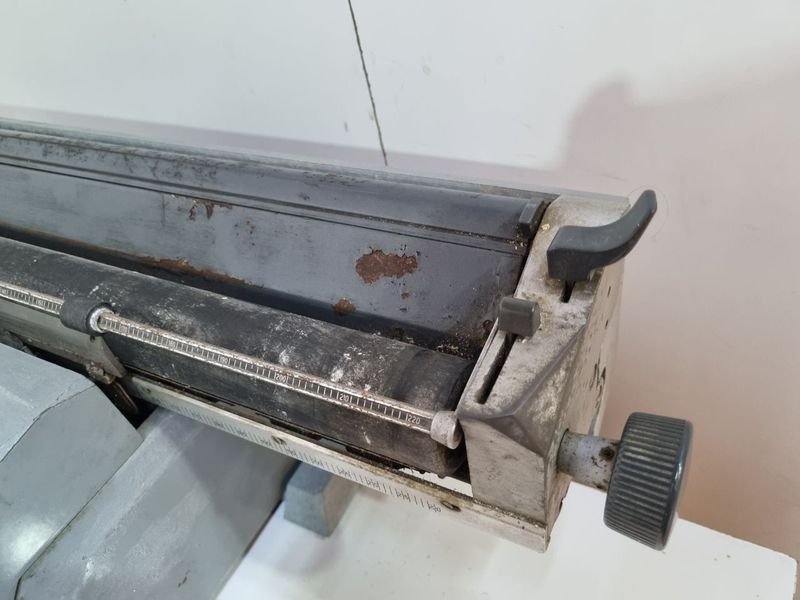 Maquina De Escribir Olivetti en Mal Estado - imagen 5