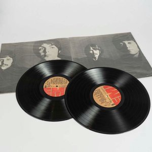 Lote de Vinilos LP Doble "Canciones de Amor" de The Beatles - Edición Uruguaya - imagen 2