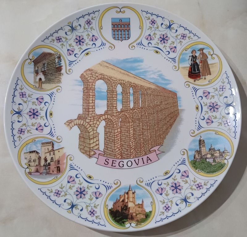 Plato de porcelana española para pared, decó: Acueducto y otros paisajes de Segovia - imagen 2