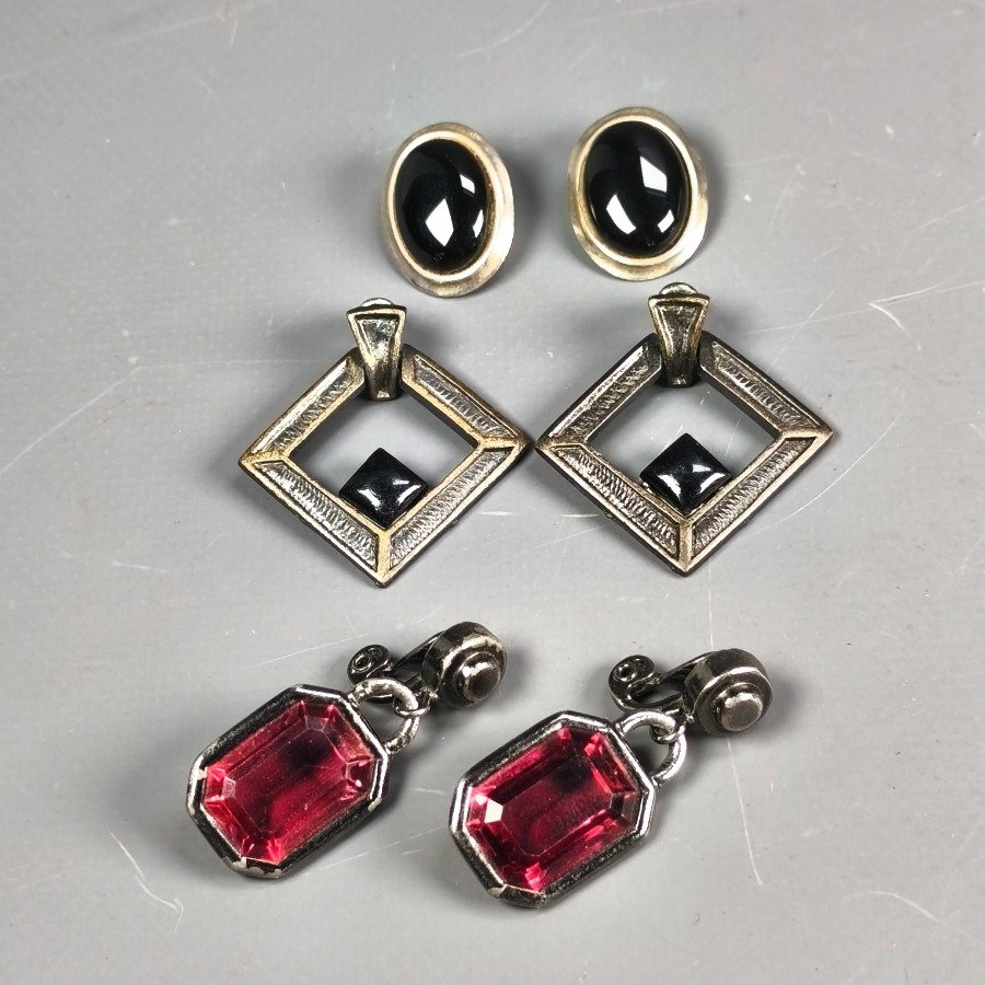 Item 16445 - Image 0