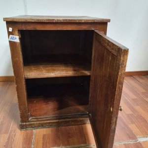 Mueble Auxiliar Bajo de Madera con Puerta y Estante Interior - imagen 3