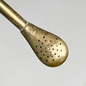 Bombilla de plata y oro labrada - imagen 4
