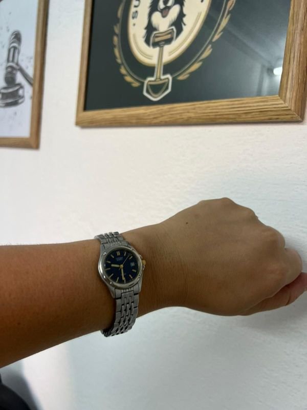Reloj Citizen de Cuarzo en Excelente Estado - imagen 6