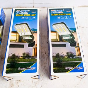 Lote anterior: 4 Focos Solares LED con Control GTIP 526-1