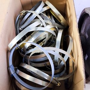 Carro Transportador con 51 Abrazaderas Metálicas - imagen 3