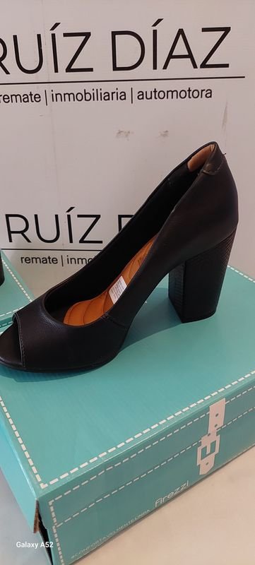 Zapatos de tacón alto negro - imagen 2