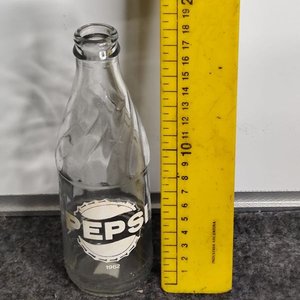 Lote siguiente: Botella Conmemorativa Pepsi 30 Años "1962" Uruguay