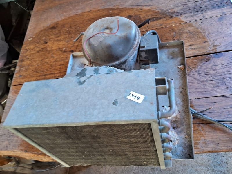 Conjunto evaporador y condensador de heladera en mal estado - imagen 4