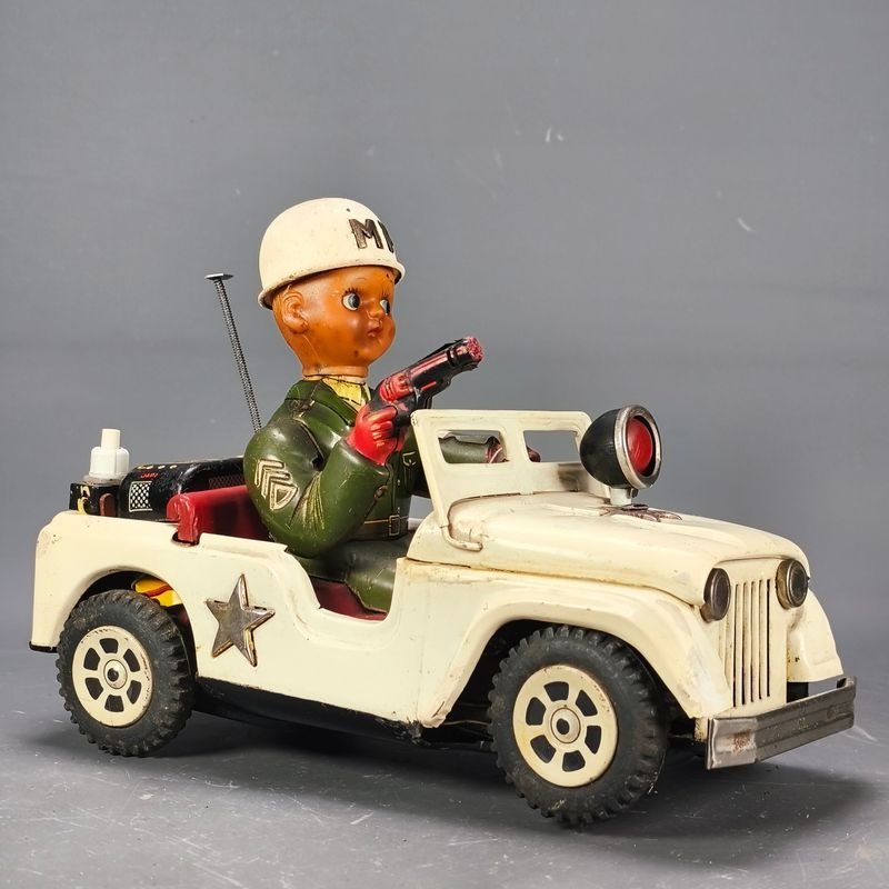 Lote siguiente: Juguetes Militares Vintage de la PM del US ARMY